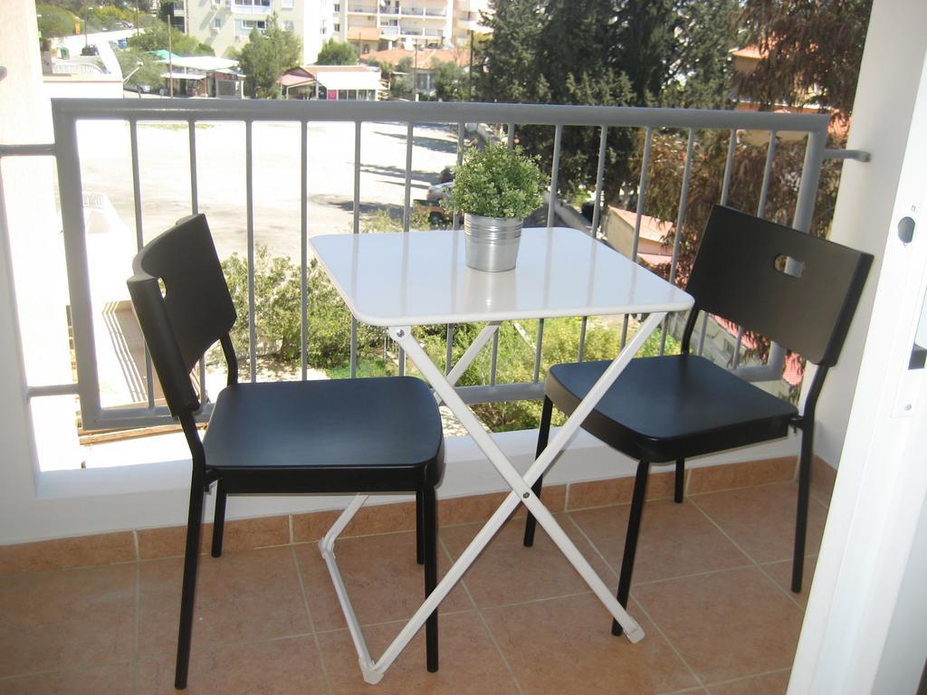 Lykavitos Apartments Nicosia Room photo